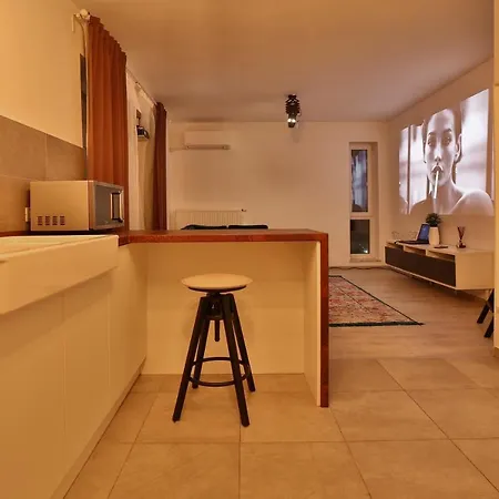 Ada Coresi 801 Apartament *