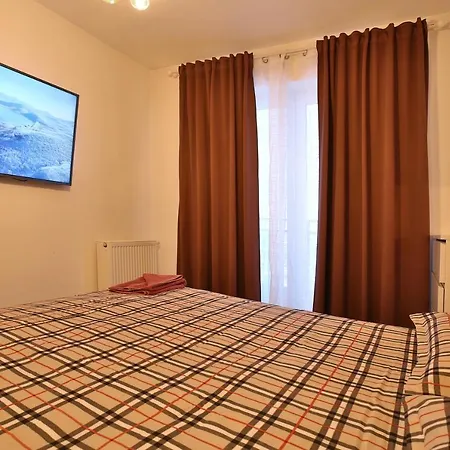 Ada Coresi 801 Apartament Brașov