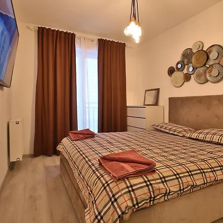 Ada Coresi 801 Apartament *