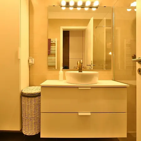 Ada Coresi 801 Apartament